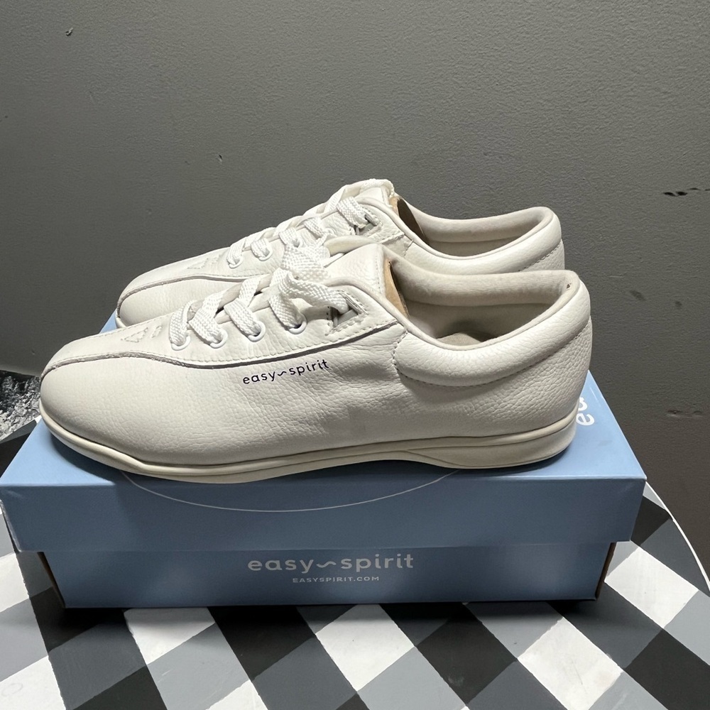 Women’s Easy Spirit Shoes